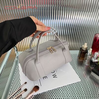 2026 New Arrival Large Capacity Commuting Makeup Bag Premium-Quality Boston-Style Versatile Pillow Cosmetic Bag LOGO Available